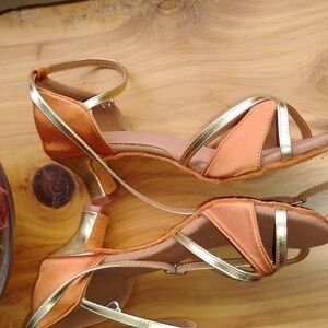 💃 Dancer GOLD & COPPER Ankle Strappy  Sandals Sz 40 NWOT LATIN SALSA
